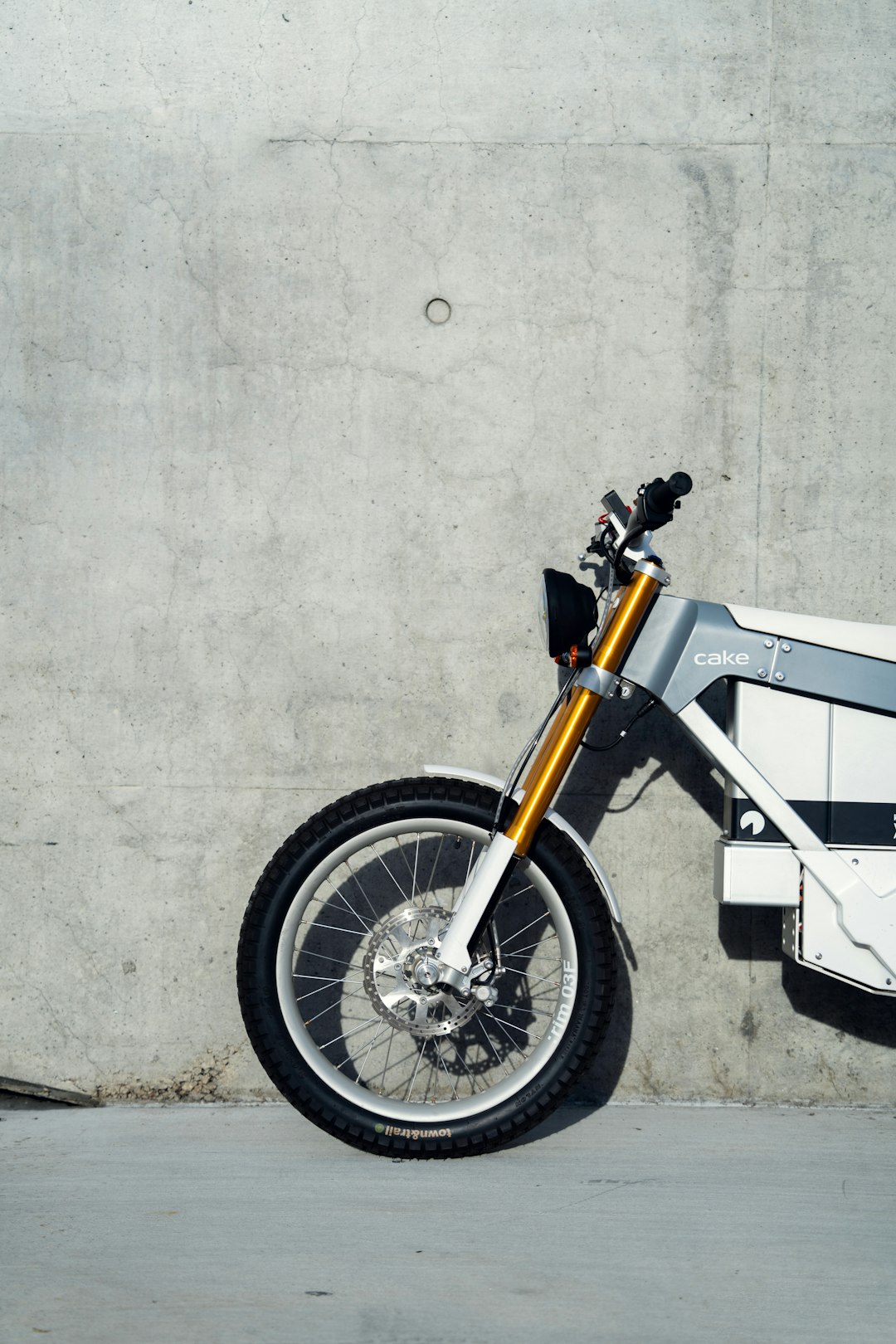 electric motorcycle charging